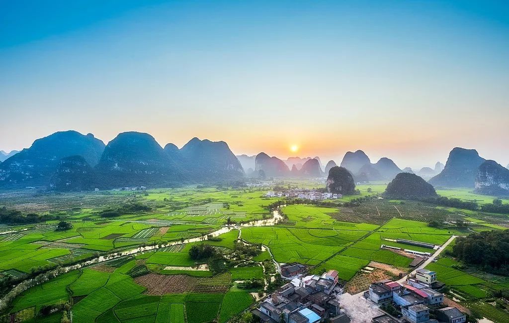 广西,多元文化的魅力与独特风采评论文章